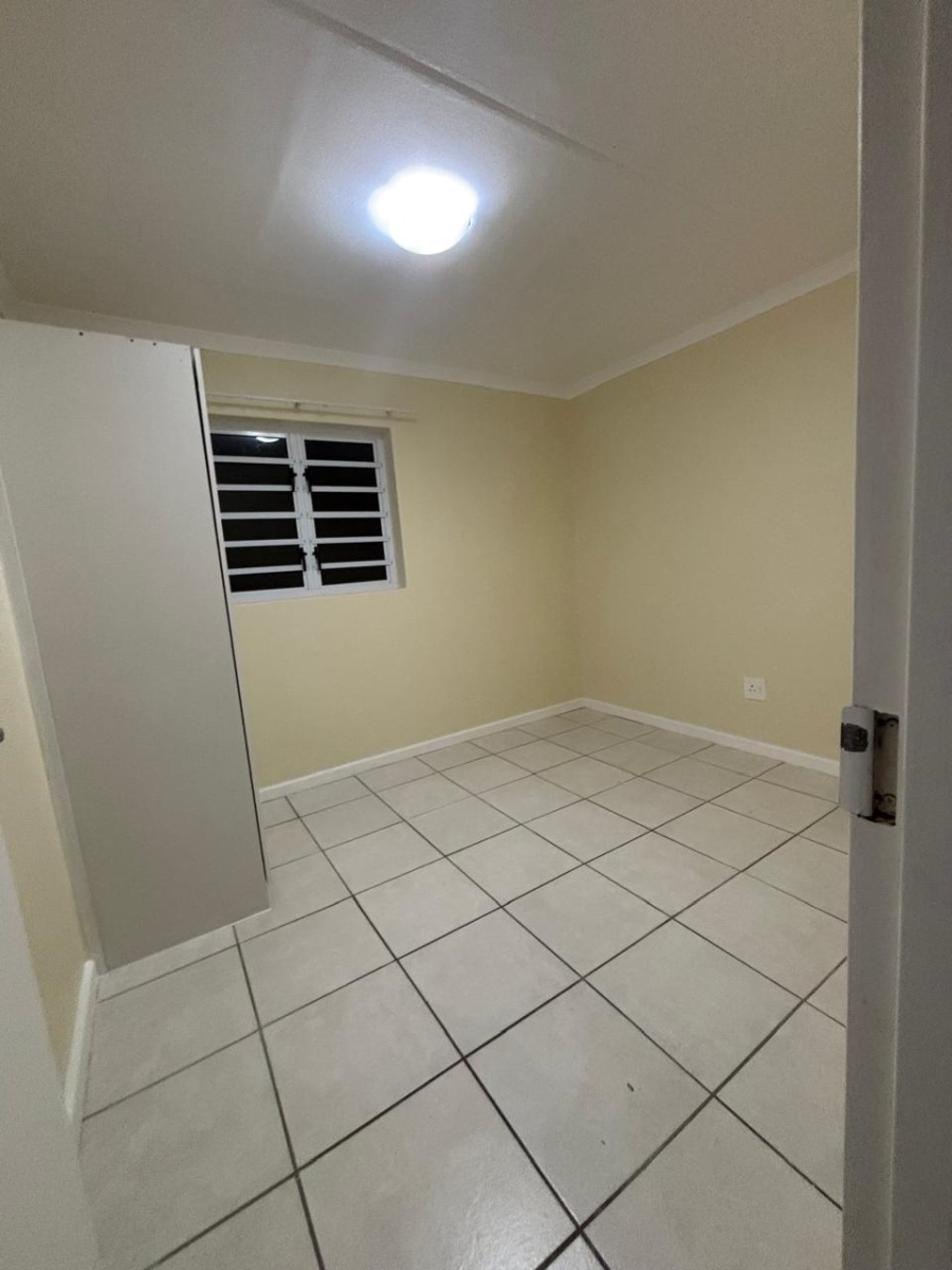 To Let 2 Bedroom Property for Rent in Rugby Western Cape